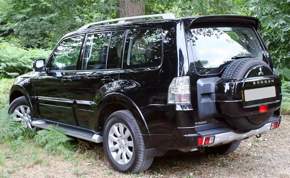 5. Mitsubishi pajero iv рестайлинг 2. Митсубиси паджеро улан удэ. Митсубиси паджеро 2008 черный. Джип митсубиси мини паджеро.