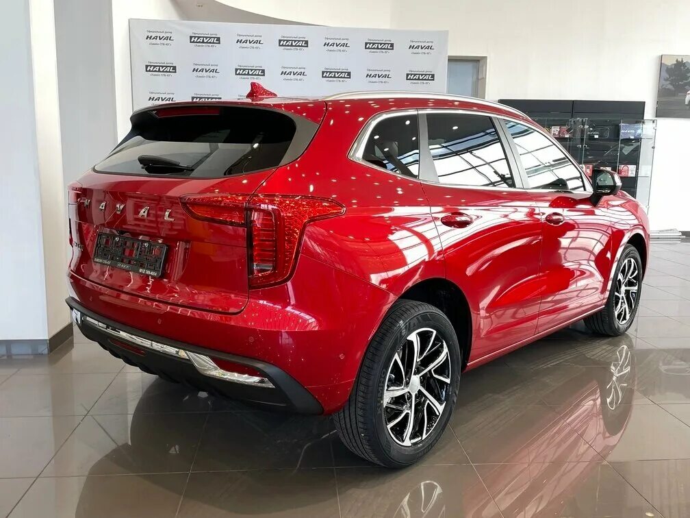 Хавал джолион купить в спб. Хавал Джолион 2022. Haval Jolion 2022 красный. Haval Jolyon красный. Haval Jolion красный 2023.