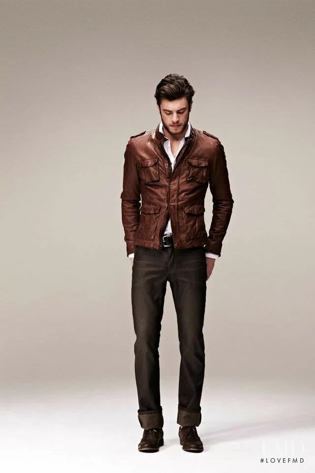 Ochnik кожаные куртки мужские. Ботинки челси с брюками женские 2022. Брюки под кожаную куртку. Зимняя куртка под брюки. Мужские кожаные штаны massimo dutti.