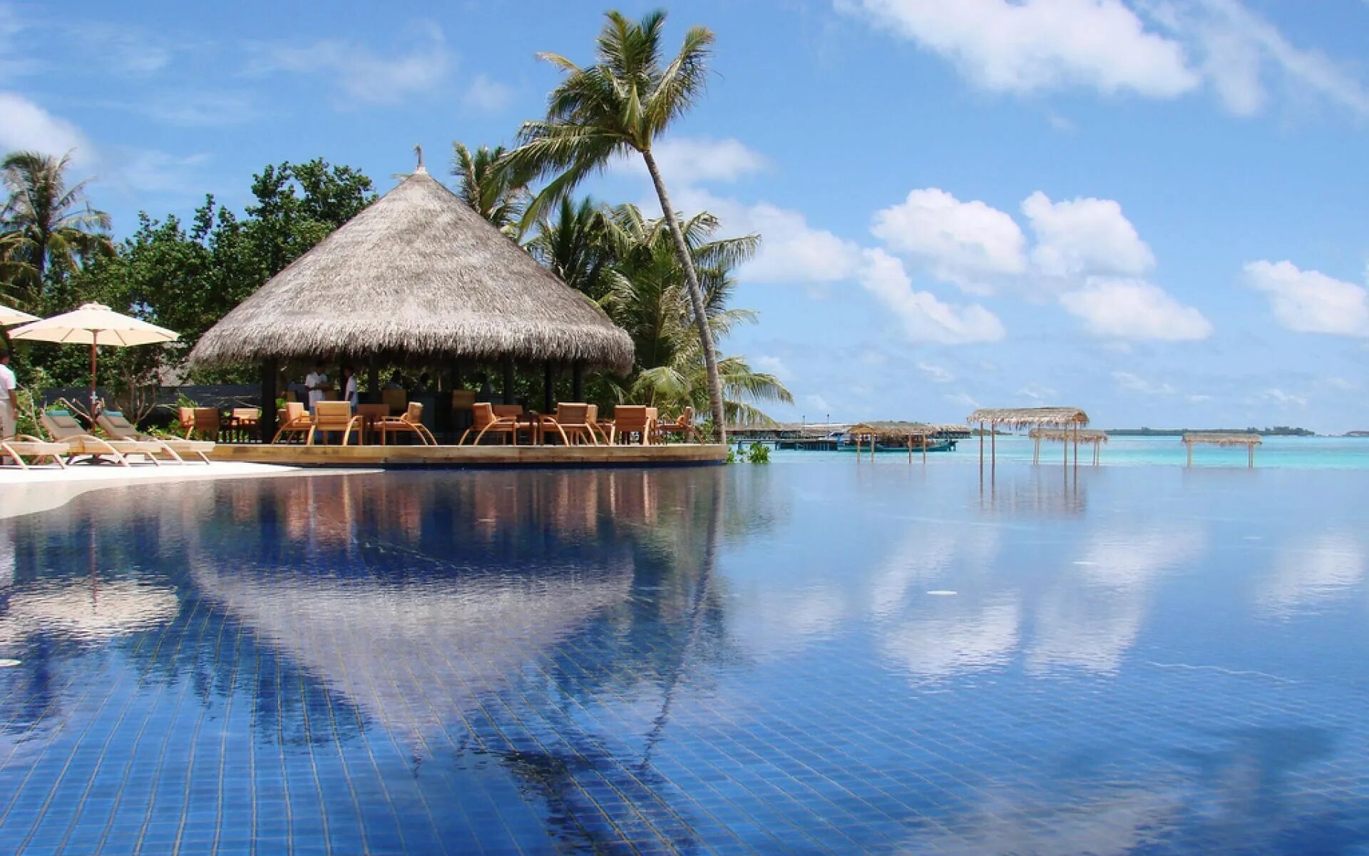 Бора бора орджоникидзе. Обычный рай. Обычный рай. Остров боракай. Манхва наш рай.