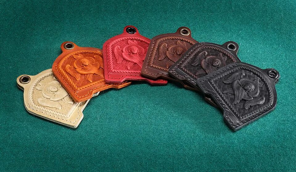 кожаная ладанка. кожаная ладанка. ладанка на шею. церковная кожаная ладанка. ладанка на шею кожаная.