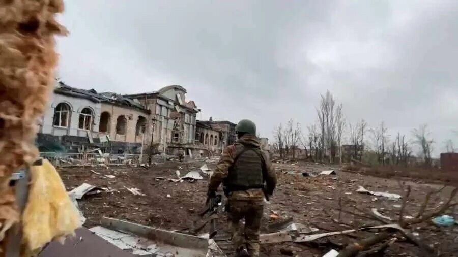 Штурм бахмута констебль. Чвк вагнер бахмут. штурмовик чвк вагнер. чвк вагнер артемовск. штурм бахмута чвк вагнера.