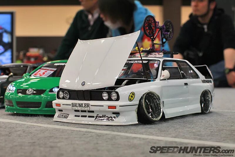 Игрушечные дрифт. RC Drift car e34. RC Drift корч. JDM RC Drift car. BMW e30 Drift car на радиоуправлении.