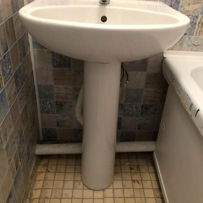 пьедестал под раковину в ванную. сифон для раковины с пьедесталом тюльпан. как установить раковину с пьедесталом. демонтаж раковины с пьедесталом. схема крепления раковины к стене.