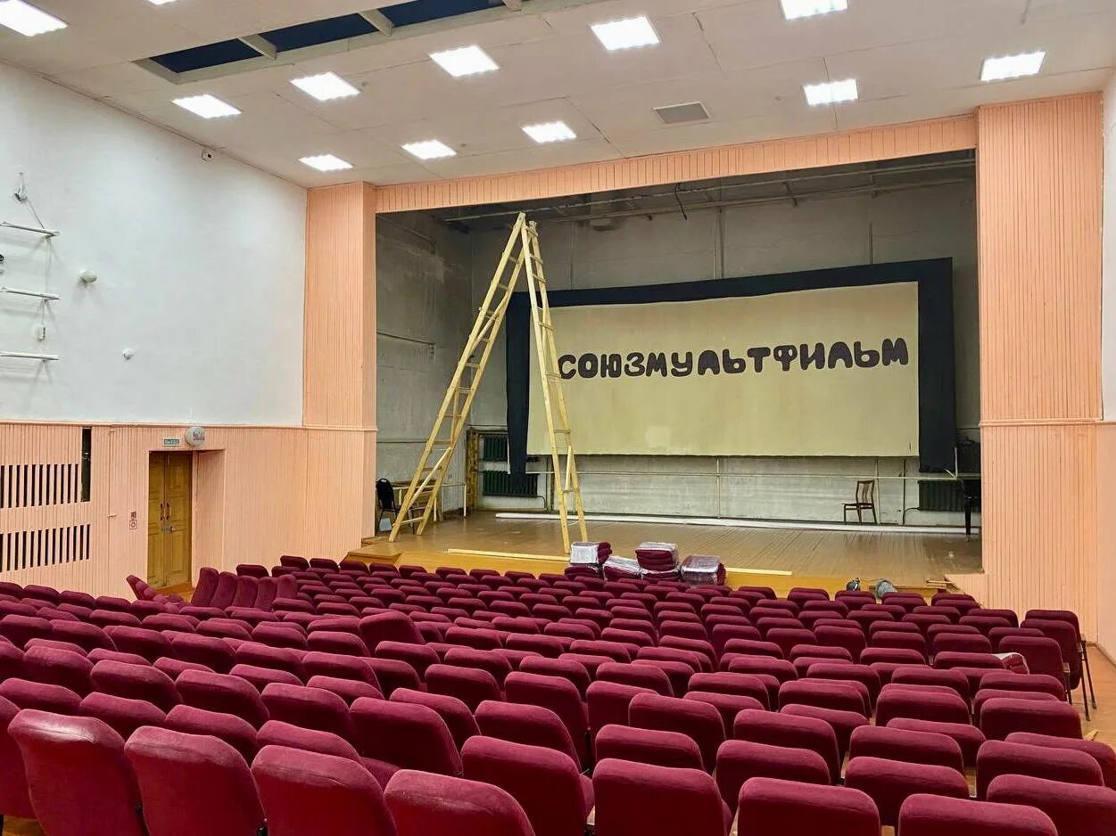 Дом культуры шексна. Ремонт районного дома культуры. Ремонт районного дома культуры. Ремонт районного дома культуры. Копцевы хутора дк зал.