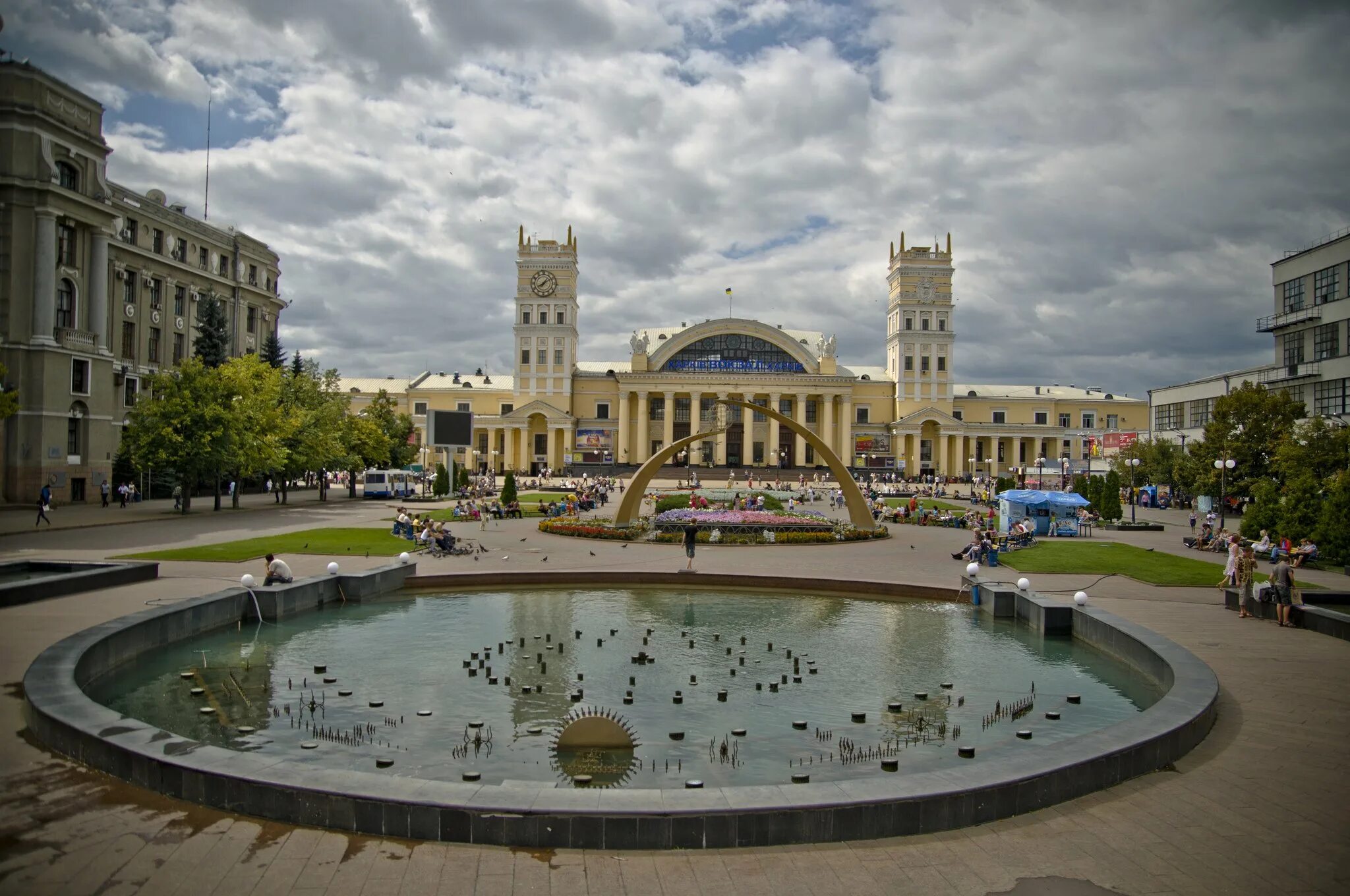 Город Харьков Украина. Харьков исторический центр. Харьков центр города. Достопримечательности Украины Харьков. Свежие фото харькова