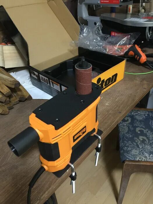 Шпиндельно-ленточный шлифовальный станок triton. Тритон станок. Рейсмусовый станок triton. Заточный станок crown ct13547l. Осциляционно-шпиндельная шлифовальная машина.