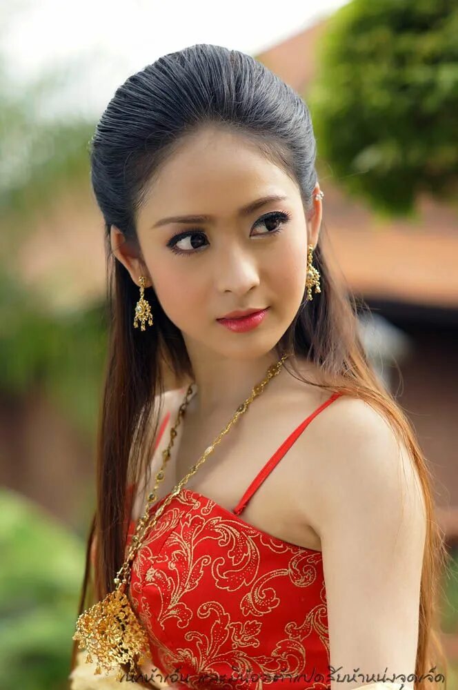 Девочка тайка. Красивые тайки. Тайские женщины красивые. Красивые тайские девочки. Красивые женщины Тайланда.