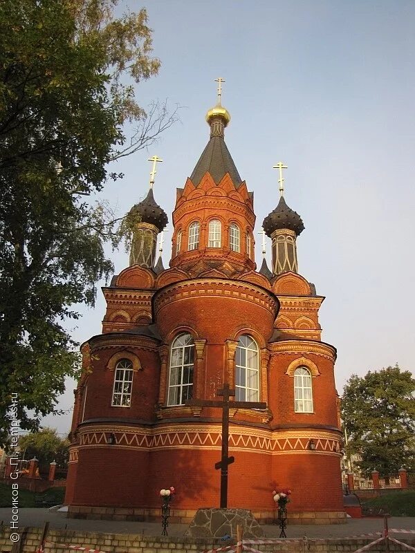 Церковь преображение брянск. Спасо-гробовская церковь. храм в честь преображения господня брянск. спасо-гробовской церкви брянск. преображенская спасо-гробовская церковь.
