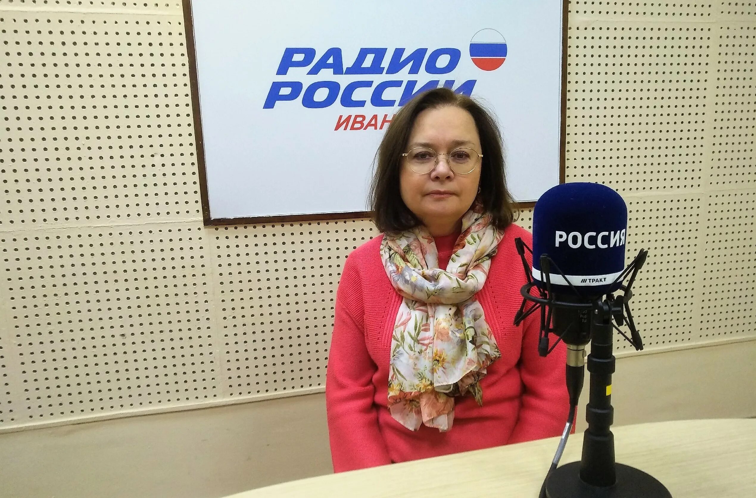 Расчистка дорог грейдером. Иваново мороз. Лежневская и ул. Иваново мороз. Площадь пушкина иваново гуляния.