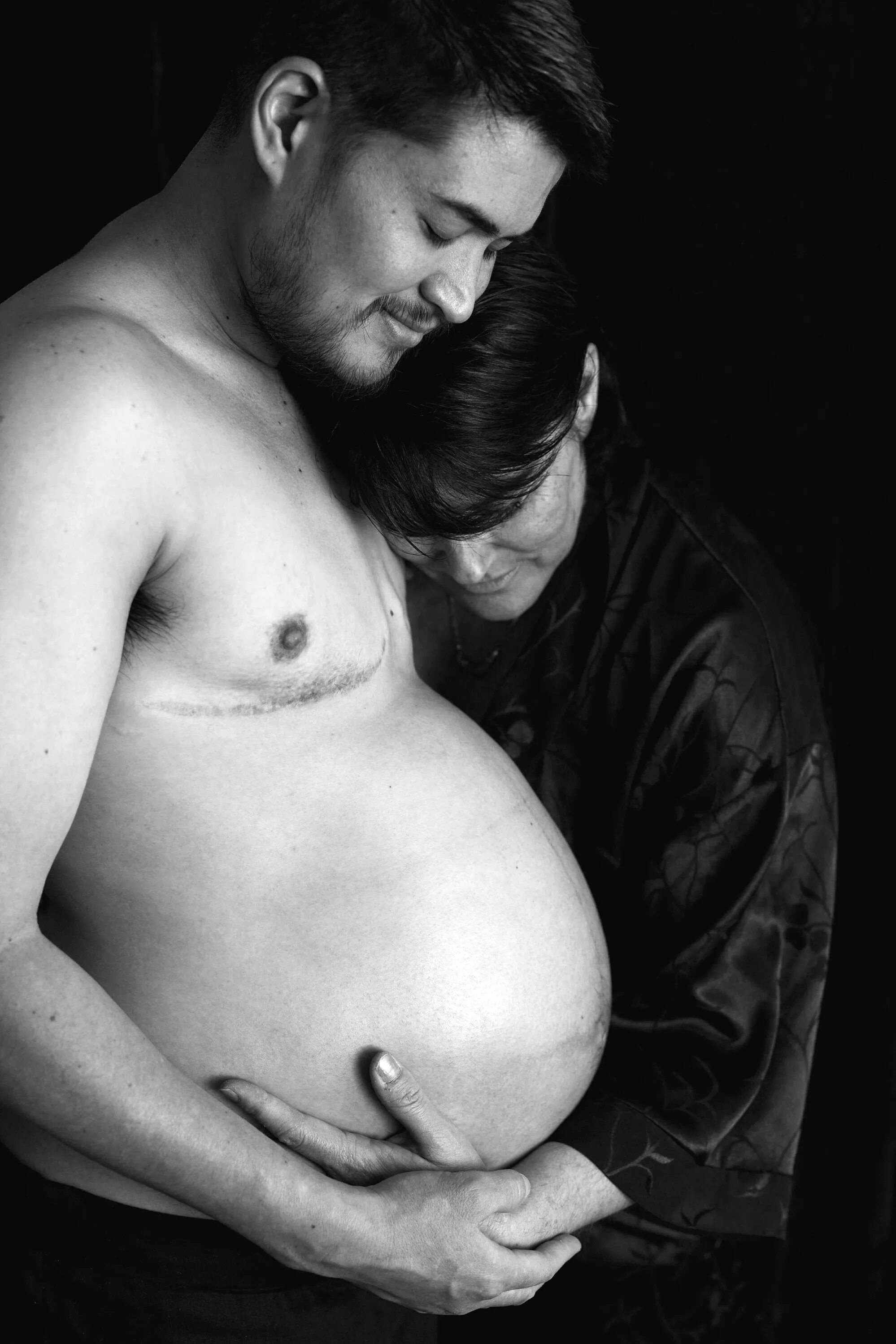 бетти томас беременный. мужчина родивший ребенка. томас бити первый беременный. мужчина забеременел и родил ребенка. томас бити thomas beatie.