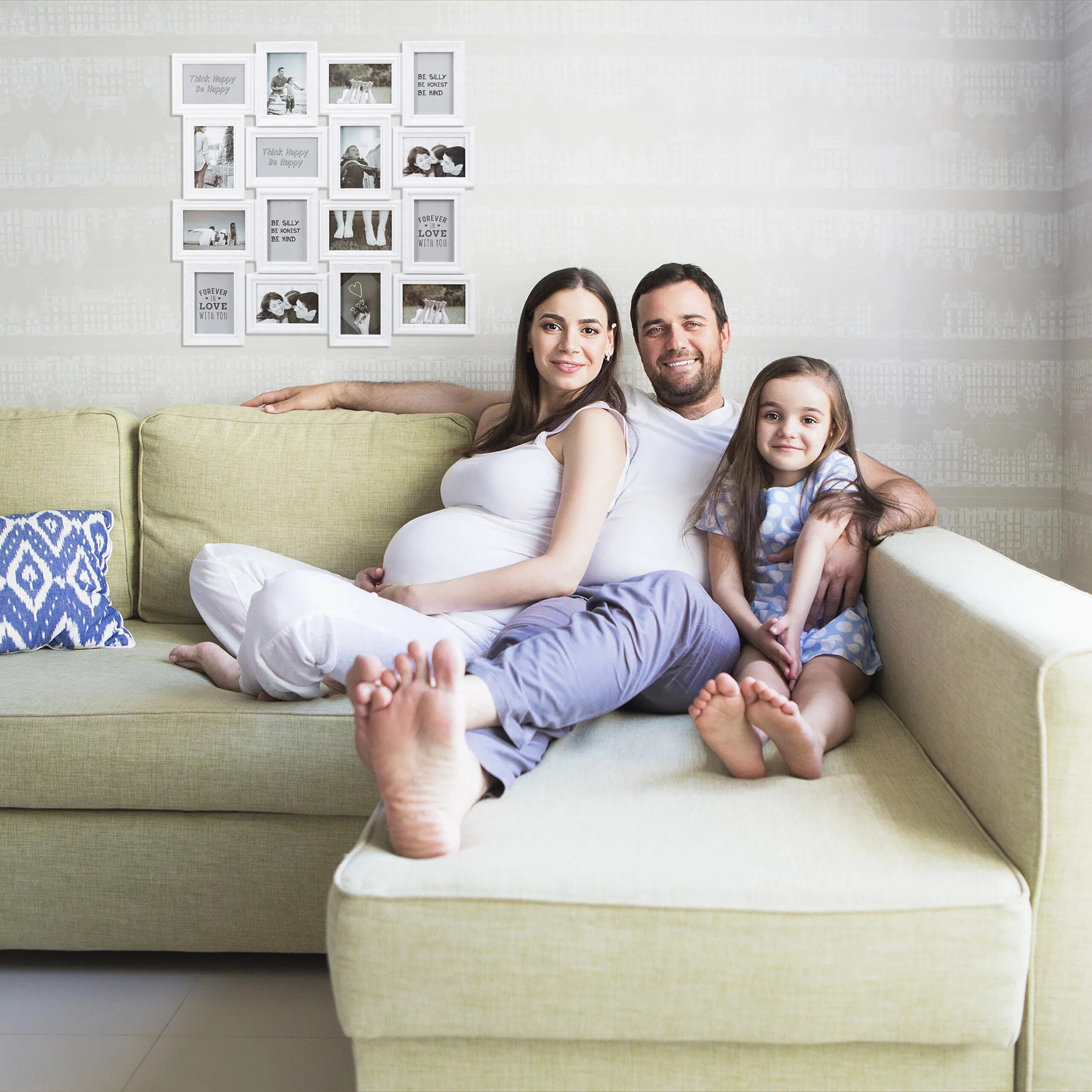 Семейная мягкая школа. Домашняя фотосессия семьи. Мягкая школа упражнения. Мягкая школа. Семья мягкого.