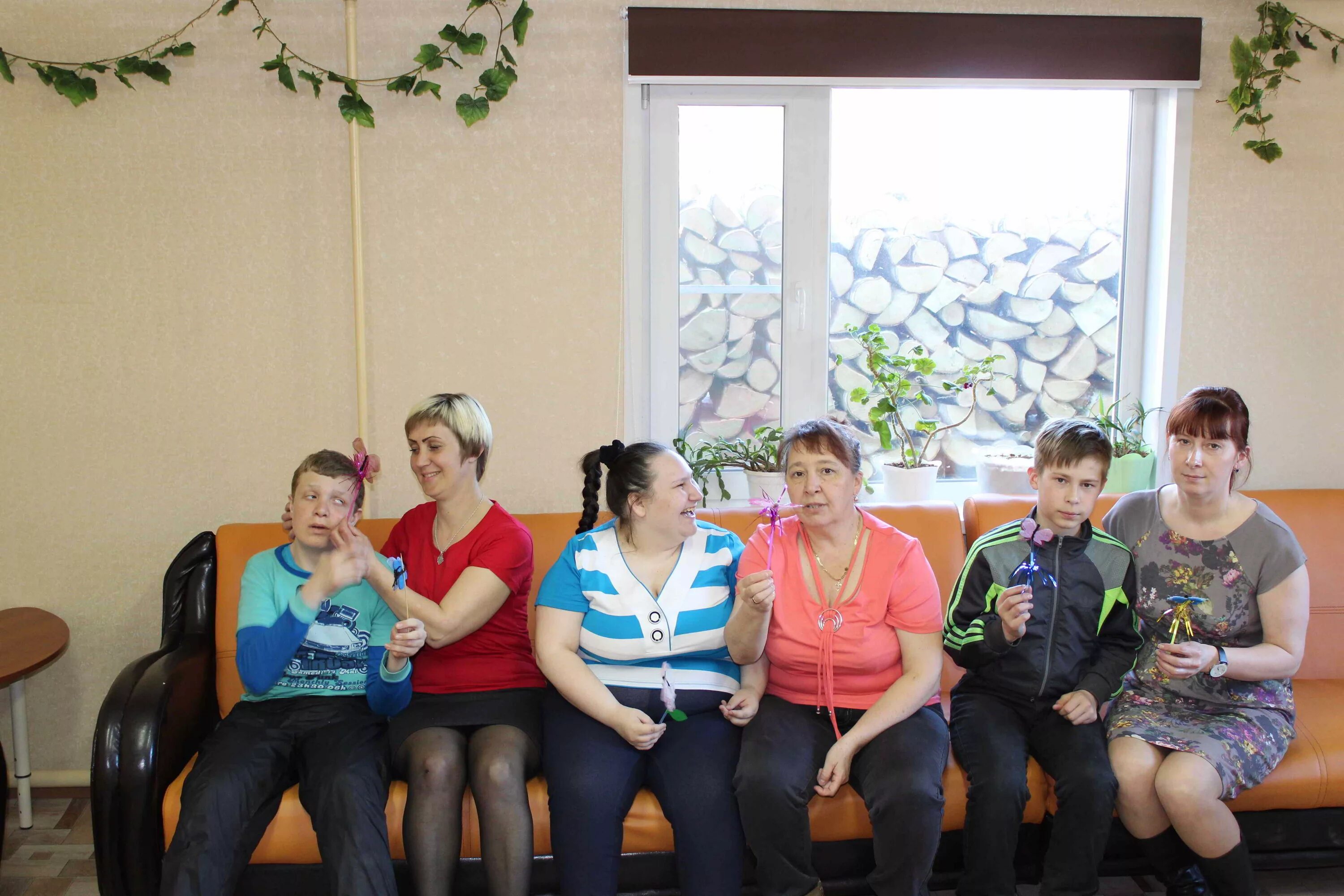 Ул. Комплексный центр социального обслуживания череповец населения. Череповец, ул. Ераснодонцев53череповец. Прибамбас серпухов.