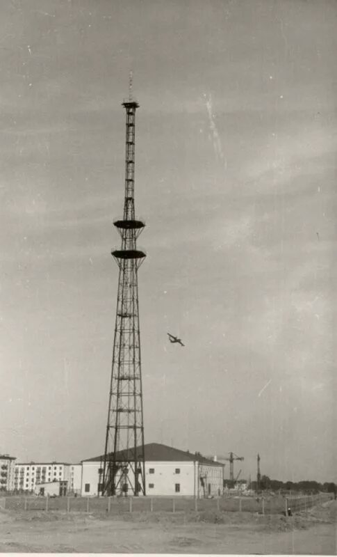 Телецентр иркутск. Кемерово гагарина телецентр. Братск центр города. Телецентр братск. Кинотеатр россия братск.