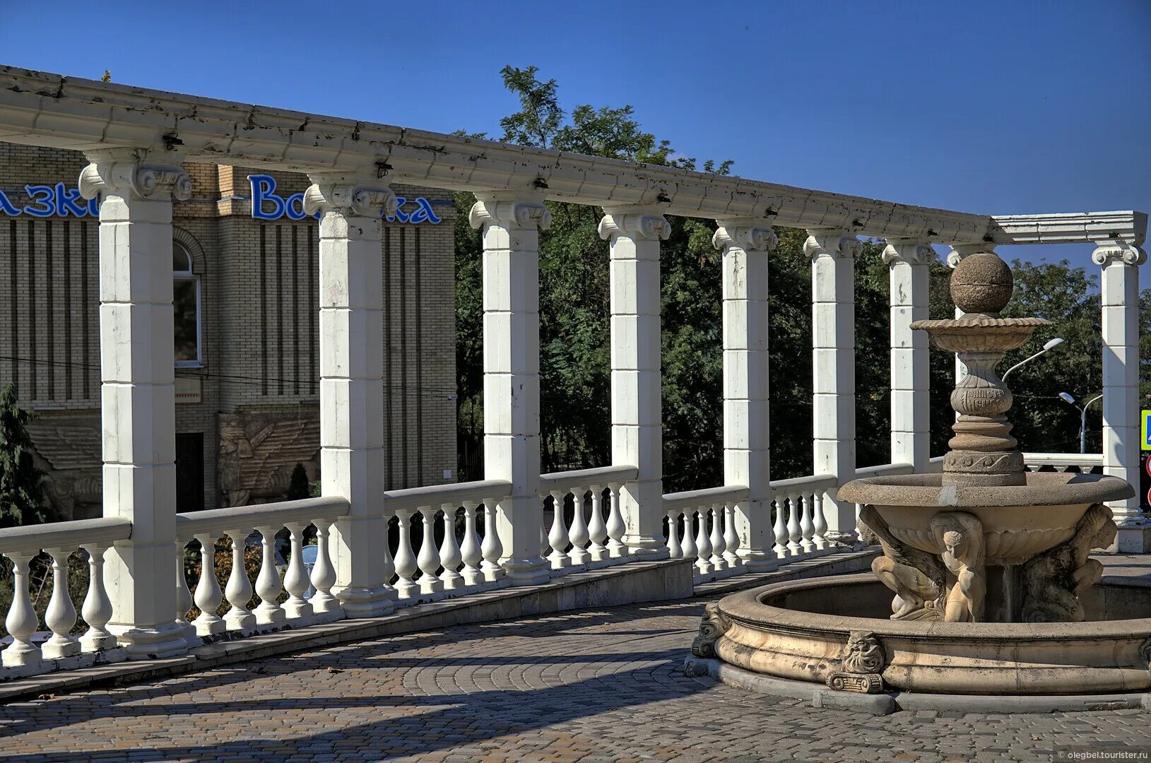 отель колоннада