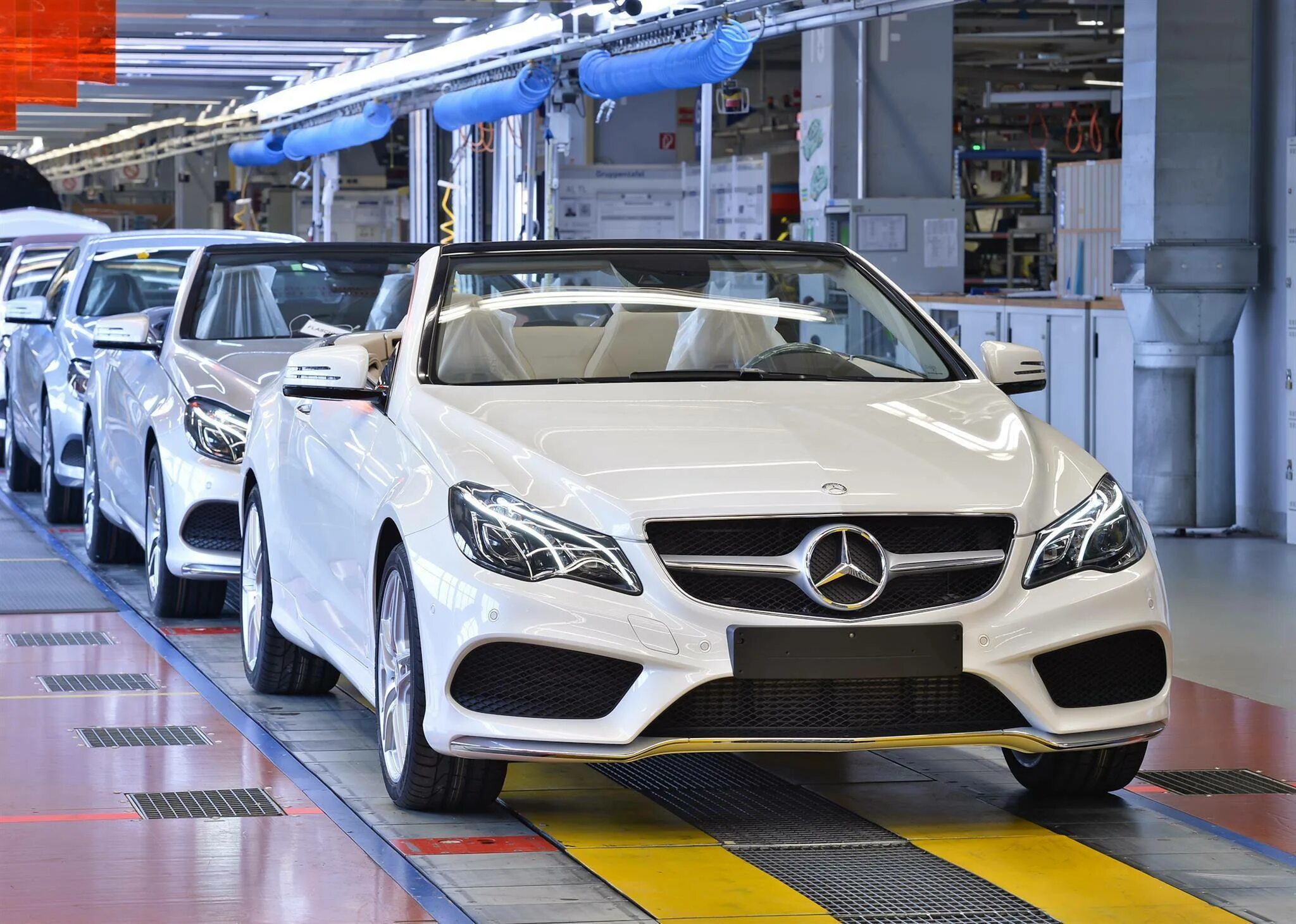 Mercedes преобразует традиционные дилерские центры в агентства в 2023 году