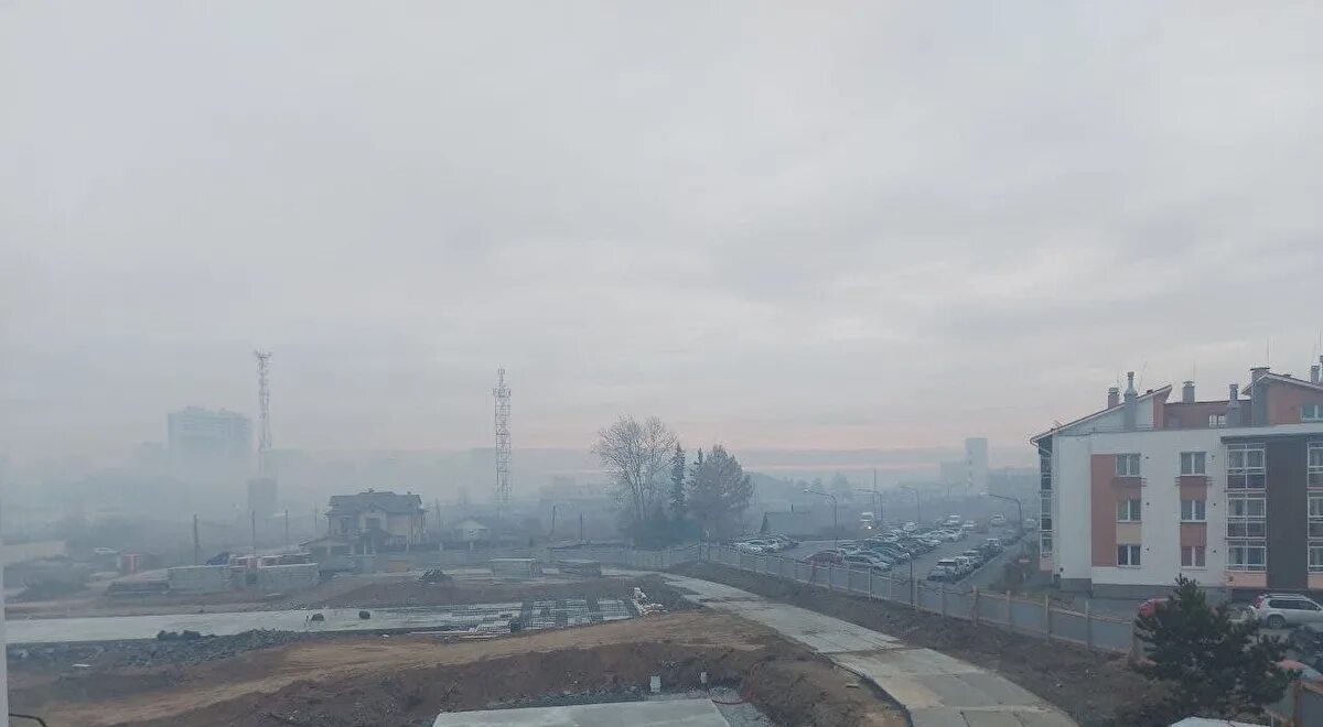 Солнечный смог. Екатеринбург смог. смог в екатеринбурге солнечный. смог в екатеринбурге 2025. смог в городе.