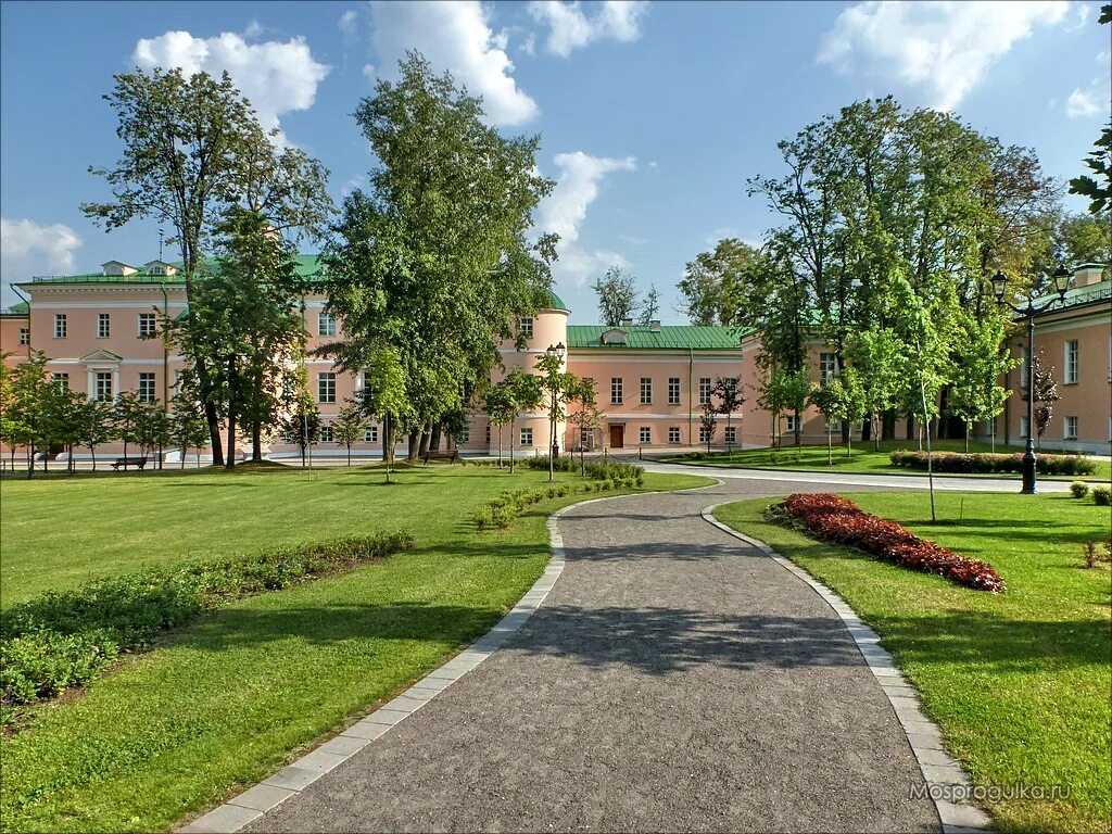 внутренний двор больницы. село кривоносово россошанский район воронежская область. сад екатерининской больницы. внутренний двор офиса. особняк лорен франция.