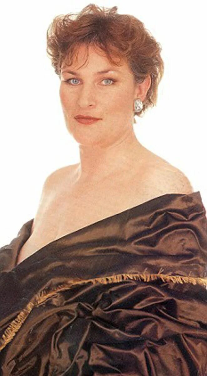 Джули тереза уоллес. Джули т уоллес пятый элемент. Джули т уоллес в молодости. Джули т уоллес фильмы. Джулия уоллес актриса.