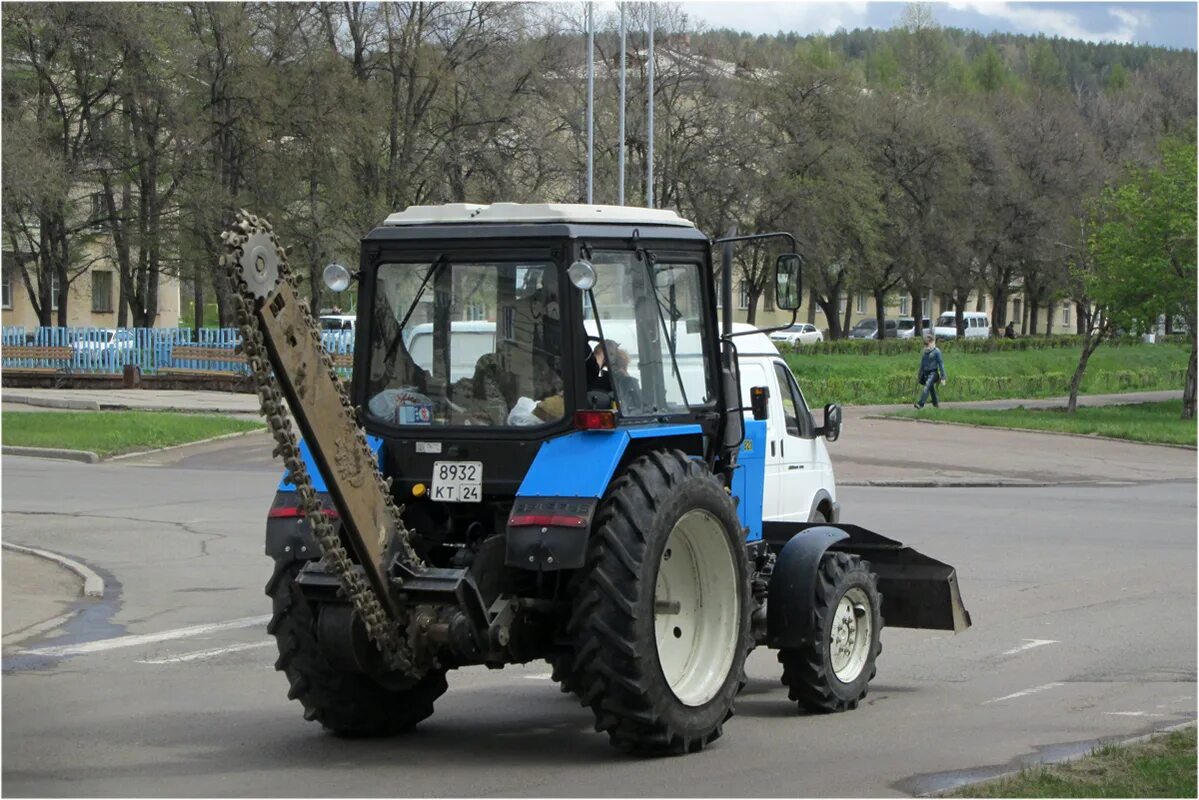 Трактор баз купить. Экскаватор цепной ЭЦУ-150. Трактор Беларус 82.1. МТЗ (Беларус) ЭЦУ-150. Цепной экскаватор ЭЦУ-150 (бара).