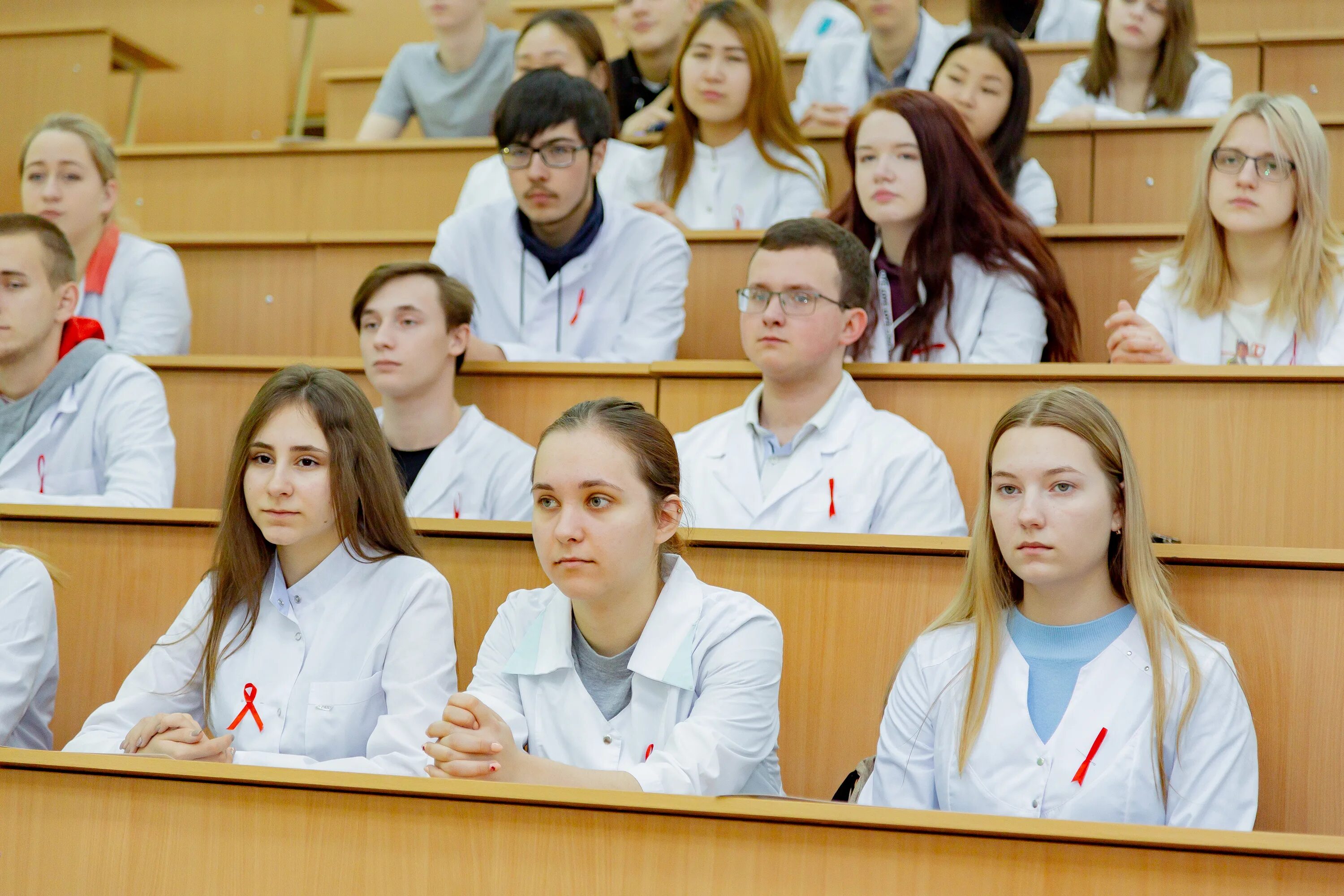 Мединститут отзывы. КЕМГМУ мед университет Кемерово. НГМУ Новосибирский государственный медицинский университет. КЕМГМУ мед университет Кемерово ректор.