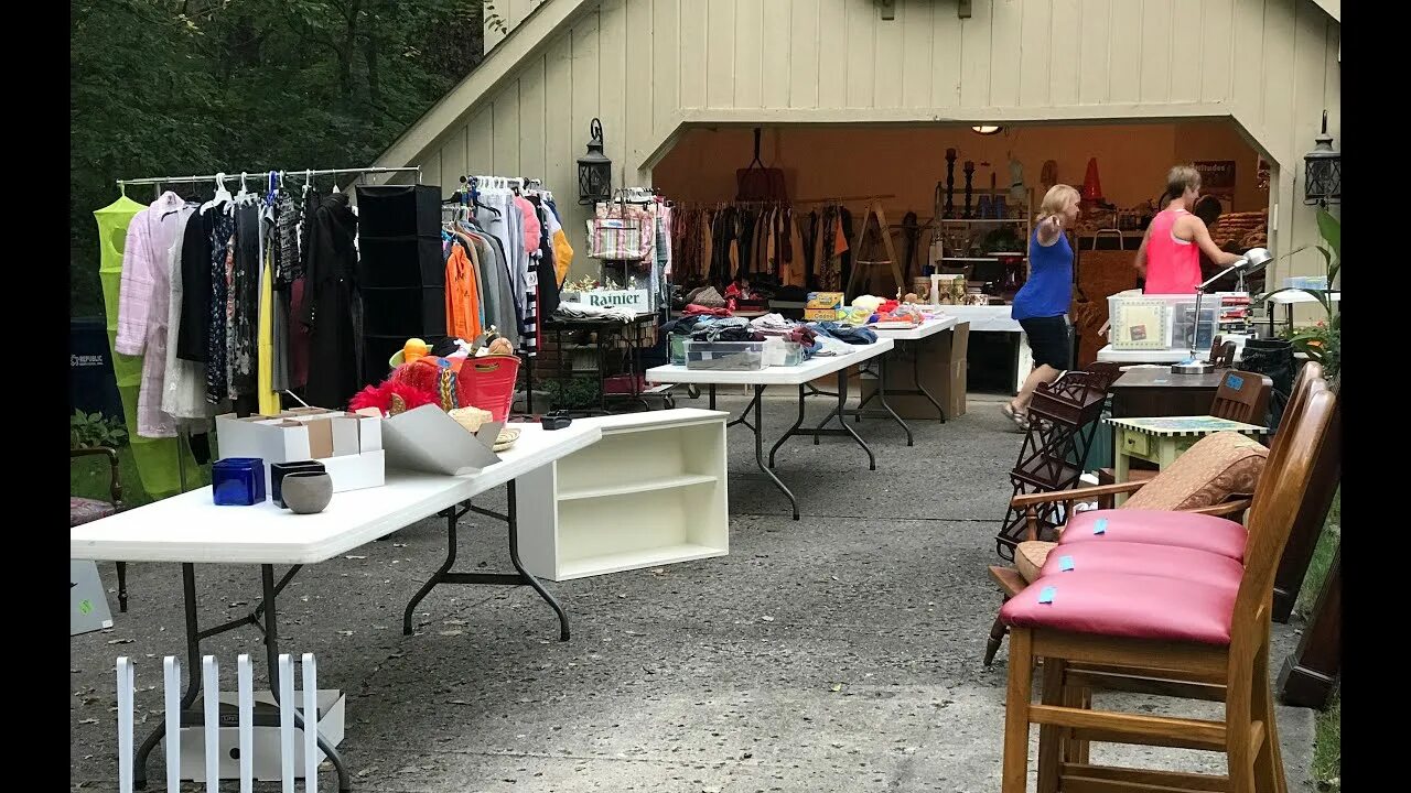 Аляска при александре 2. Как продавать американцам. Магазин в америке волмарт. Американцы скупают оружие. Как продавать американцам.