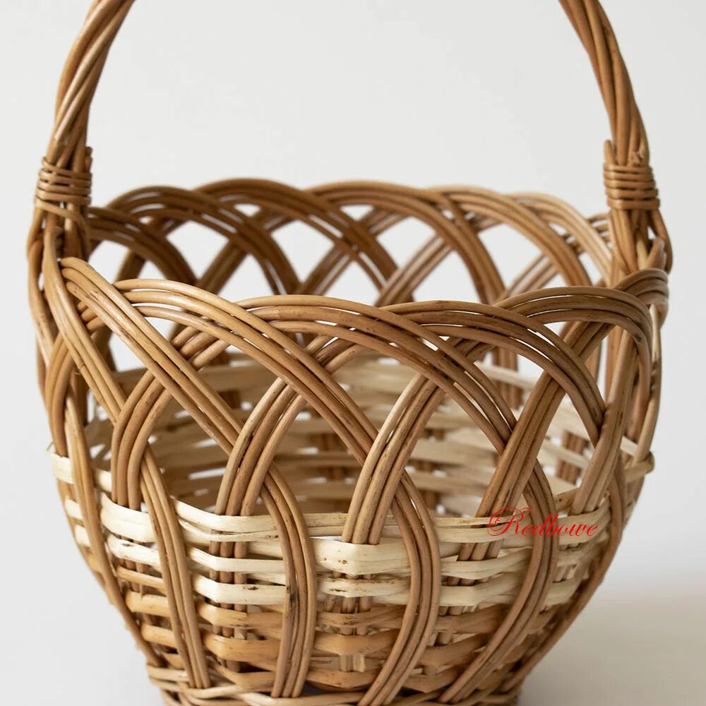 Круглый плетеный поднос. Поднос плетеный из лозы. Корзина плетеная круглая с ручкой. Корзина плетеная деревянная. Корзинка плетеная круглая.