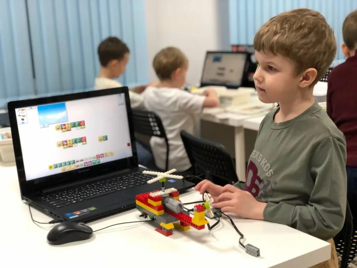 Программы для детей в москве. Школа программирования пиксель, Подольск. Робототехника для детей. Робототехника для дошкольников. Робототехника и программирование для детей.