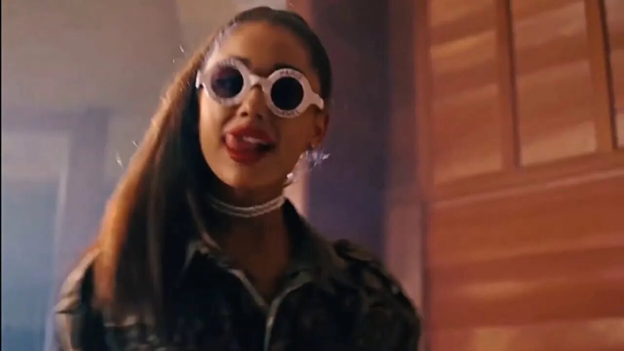 Lil wayne. Ariana grande let me love you. Arianalovesyou. Just let me love you. Ariana grande let me love you.