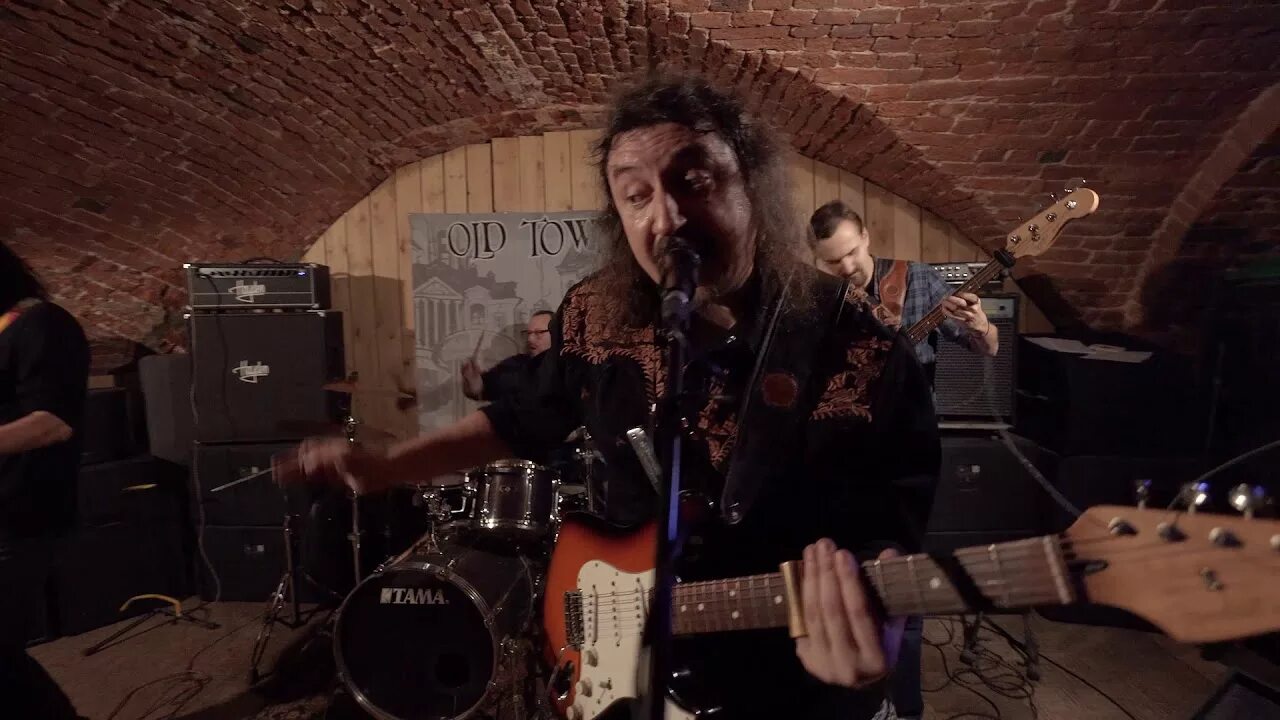 Кавер группа старый третий. Крюгер группа. Группа старый замок. Олд светерс группа. Европа группа.