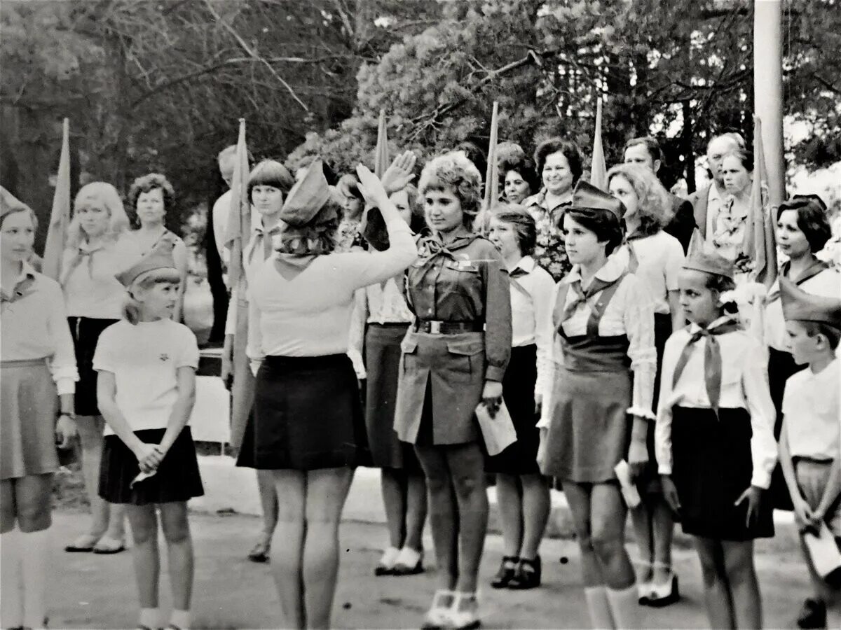 пионерский лагерь солнечный госплана ссср. вожатый слава пионерский лагерь юность. пионерлагерь пионерский лагерь ссср. девочки в пионерском лагере. пионерский спортивный лагерь ссср.