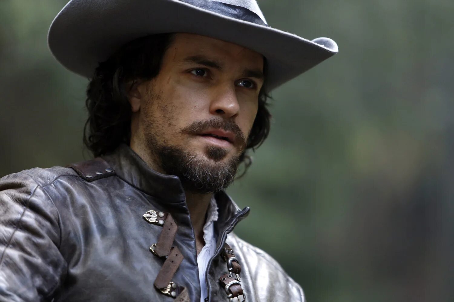 аббат из мушкетеров 6 букв сканворд.