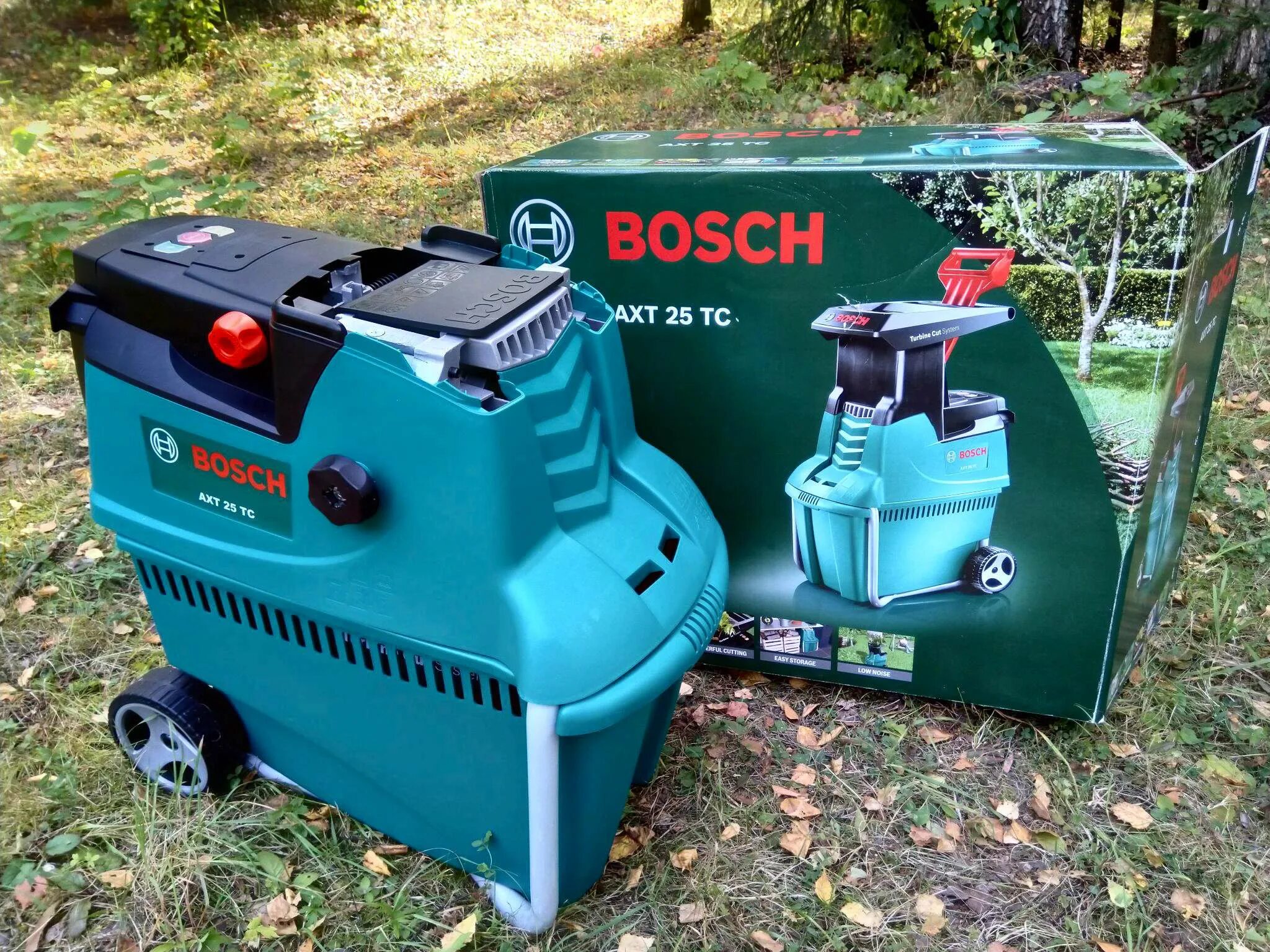 Bosch 25 tc. Измельчитель садовый бош ахт25тс. Садовый измельчитель bosch axt 25 tc. Измельчитель веток bosch. Измельчитель садовый бош рапид 2000.