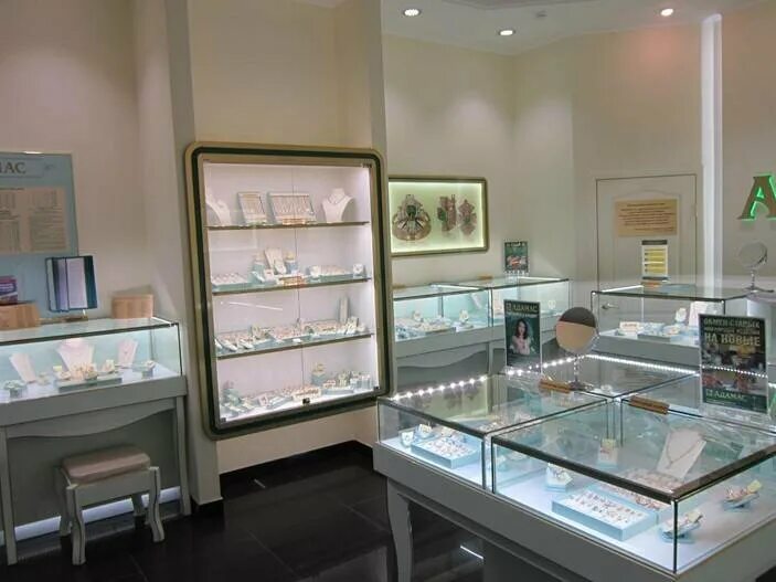 красивые ювелирные украшения. ювелирные украшения пенза. ювелирные украшения пенза. ювелирные украшения пенза. малахитовая шкатулка пенза коллаж.