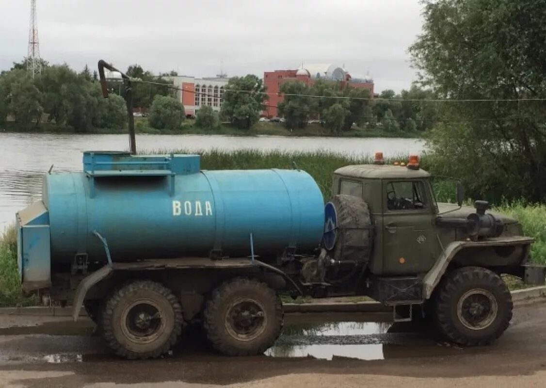 Водовозка. КАМАЗ водовоз 12 кубов. КАМАЗ 4320 водовоз. КАМАЗ Урал водовозка. МАЗ водовозка 8 кубов.