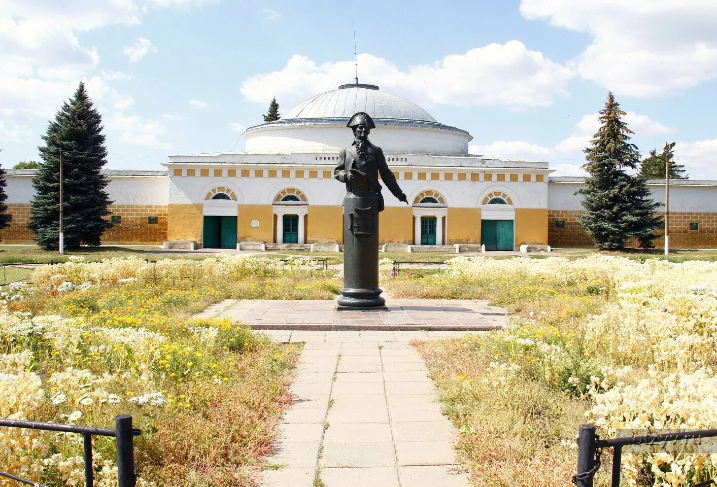 Село хреновое бобровского. Бобровский район Хреновое Хреновое Воронежская область. Село Хреновое Воронежской области конезавод. Музей село Хреновое Воронежской. Воронеж село Хреновое.