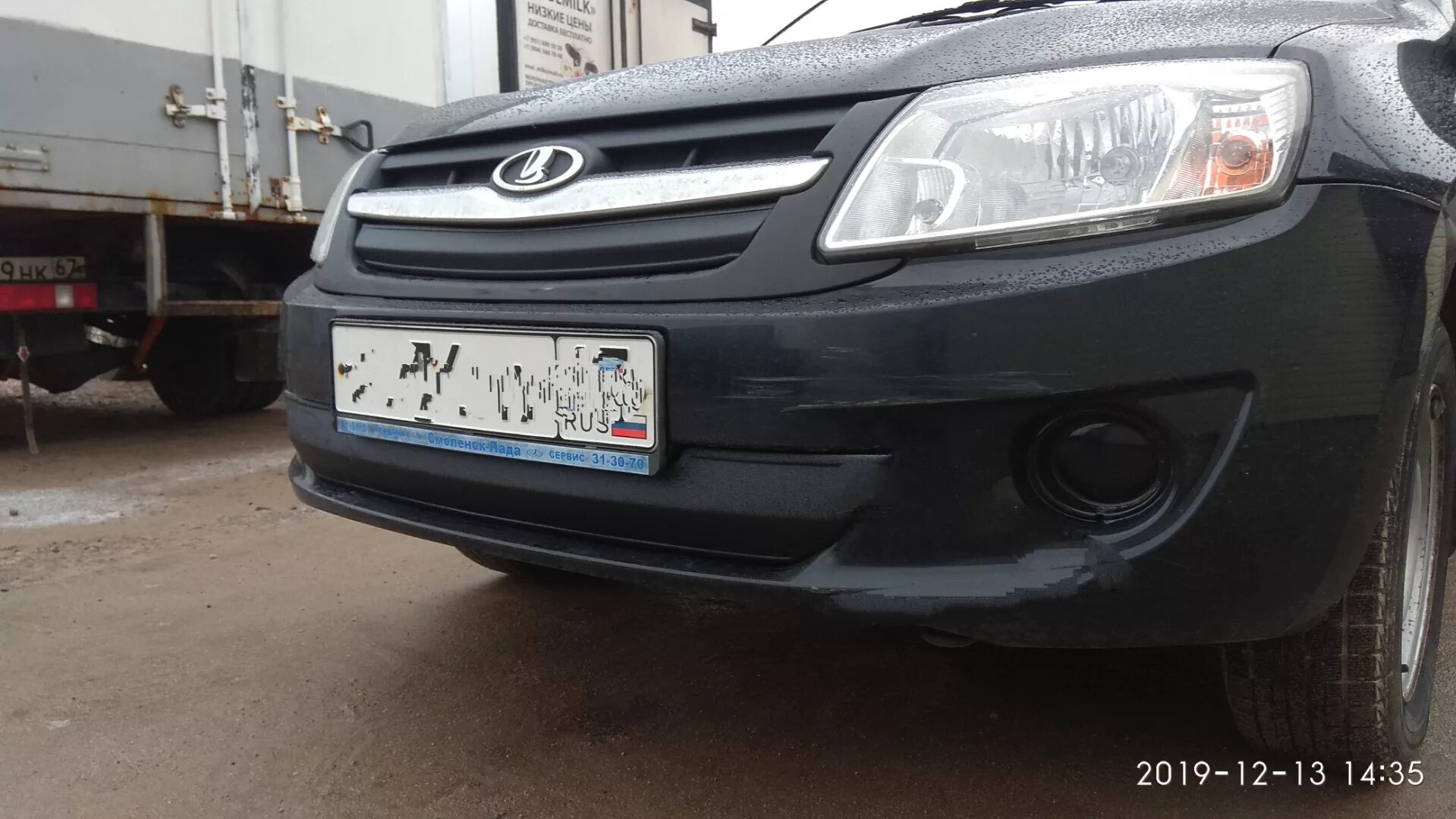 Снятие переднего бампера - Lada Гранта Лифтбек (2-е поколение), 1,6 л, 2020 года