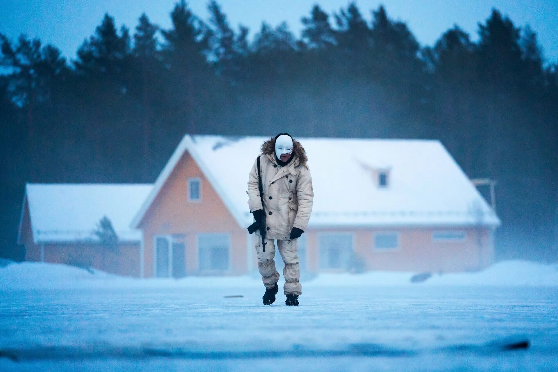джеймс бонд 2020 рами малек. рами малек бонд злодей. 007 no time to die. No time to die фильм. могила джеймса бонда.