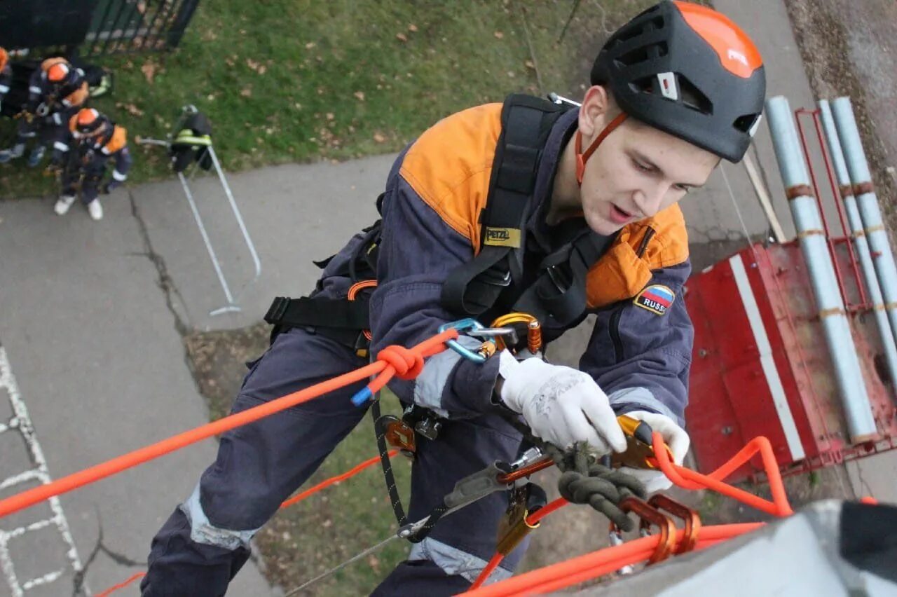 Пожаро спасательный. Спасательные работы World skills. Технический пожаро Спаса. Компетенция пожарная безопасность. Ворлдскиллс МЧС.