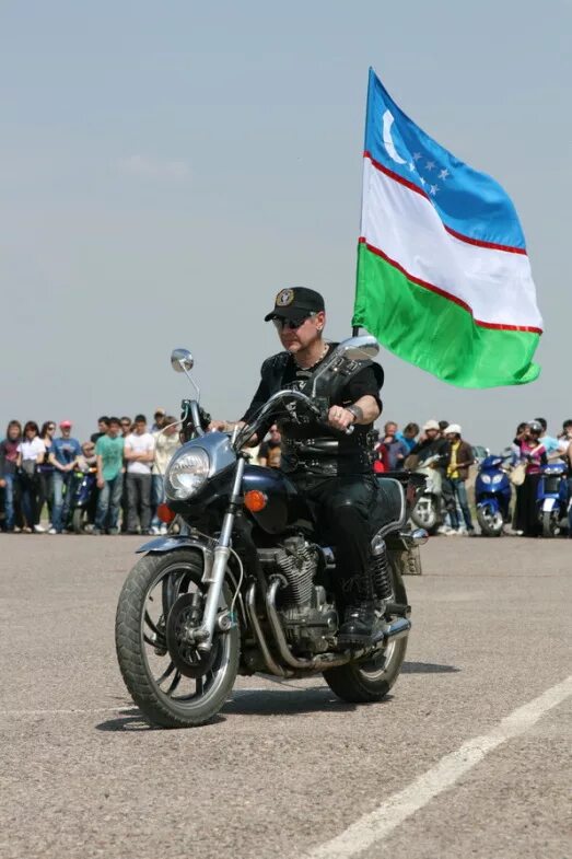 мотоклуб анклав биробиджан. узбек байкер. узбек байкер. джон абрахам dhoom. девушка едет на мотоцикле.