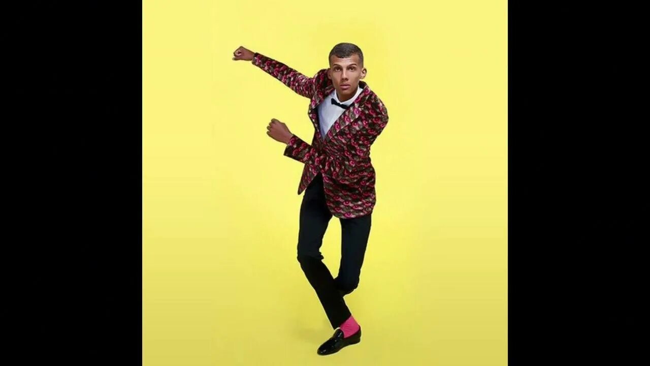 Stromae. Stromae с хвостом. Stromae 2022 с хвостом. Stromae Наряды. Stromae alors on danse remix