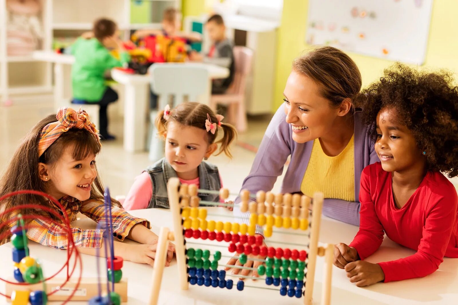 Preschool teachers. Дошкольное образование в США. Американские дошкольники. Дошкольное подготовка детей в Америке. Америка для дошкольников.