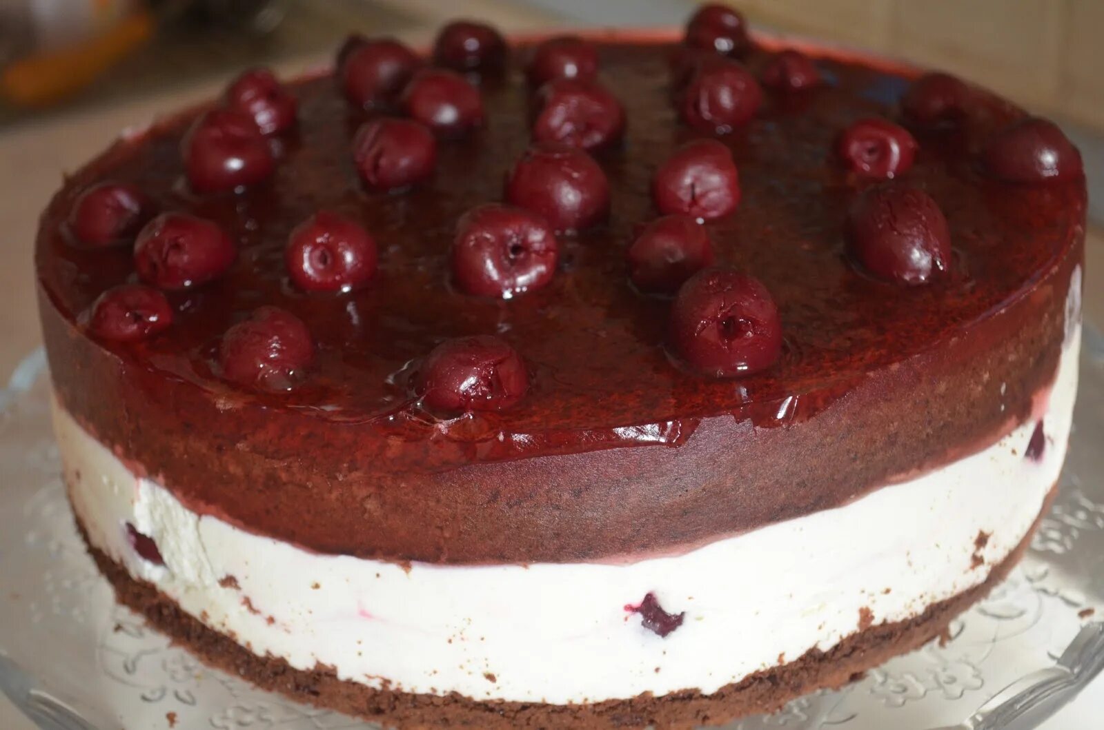 Начинка для пирога с вишней. Торт с вишней рецепт с крахмалом. Пп торт с вишней. Вишневый конфитюр для торта. Вишневая начинка.