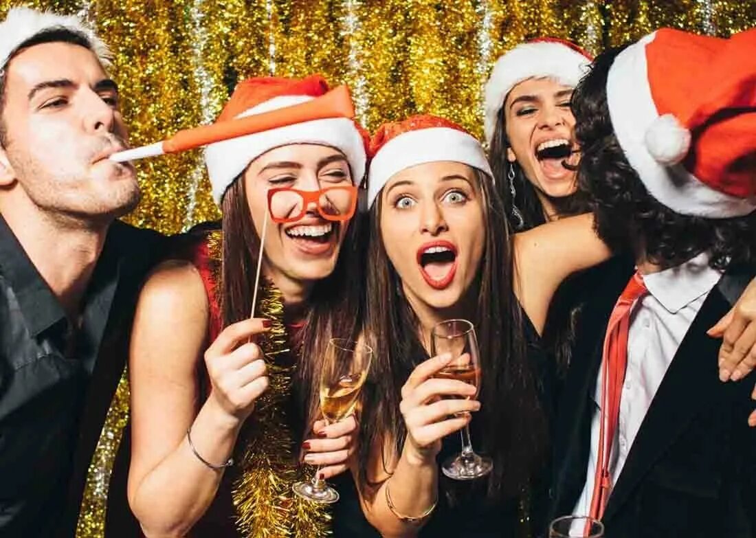День рождения вечеринка. Новогодняя дискотека фото. New year parties. Праздник корпоратив. Новогодняя вечеринка.