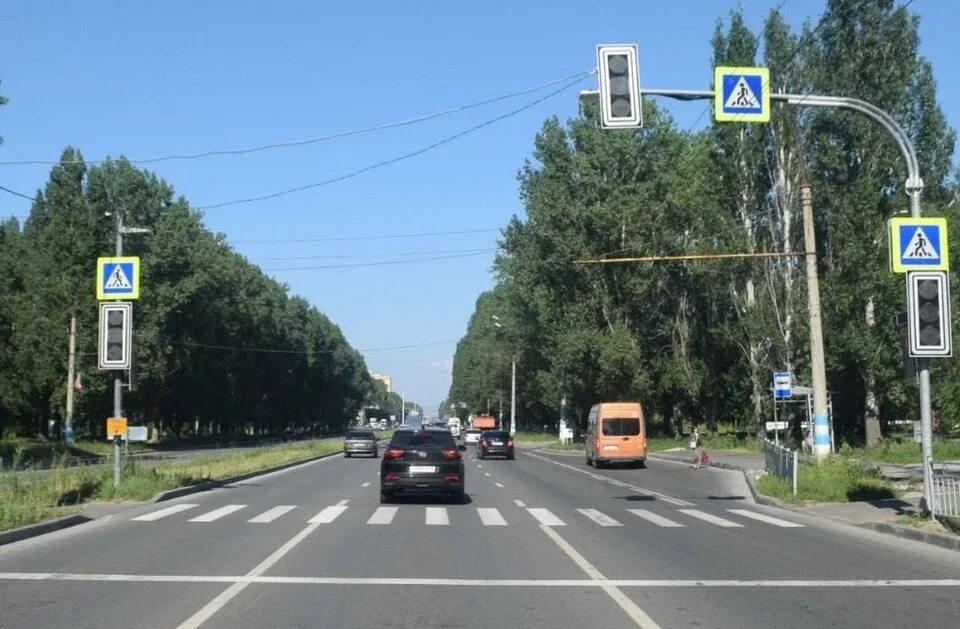 Дороги в ульяновске сейчас. Дорога в городе россия. конец дороги. дороги россии. ульяновск фото.