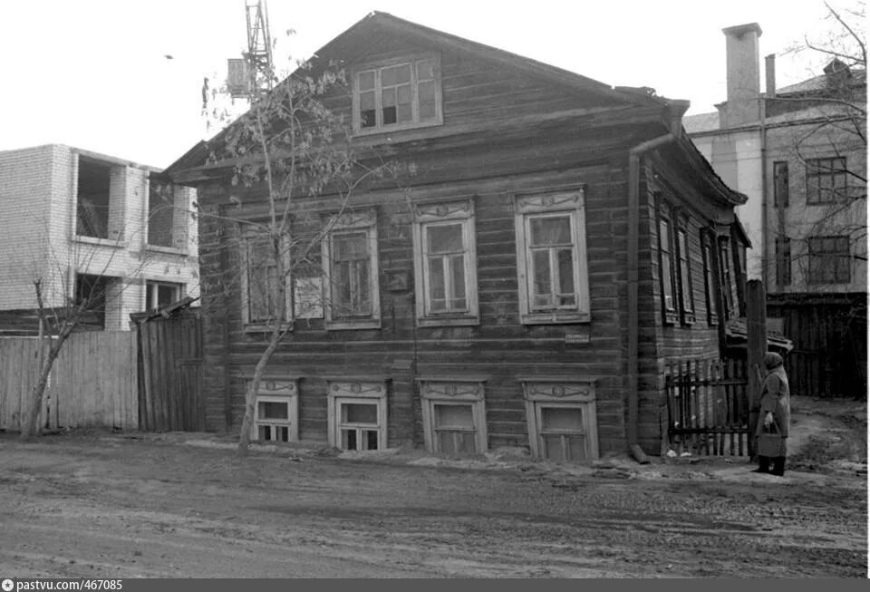 Парижской коммуны, д. Улица парижской коммуны. Каюма насыри 25 казань. Каюма насыри 25. Казань ул парижской коммуны 35.