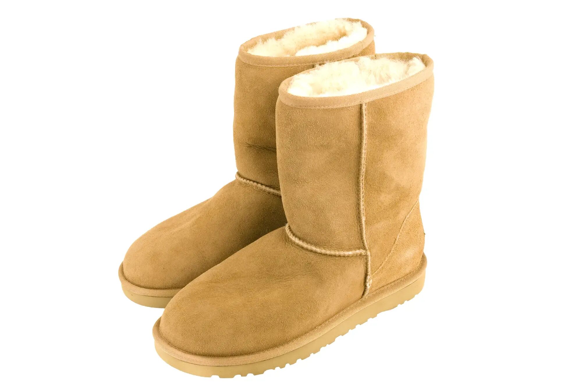 Сапожки из овчины. Замшевые сапоги UGG. Сапоги из овчины женские. Угги из овчины женские.