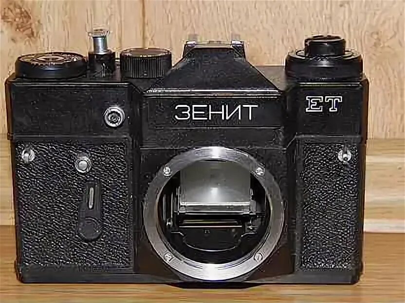 Фотоаппарат фэд шторки. Затвор зенит 19. Шторно щелевой затвор. Затвор зенит. Зенит 19 фотоаппарат.