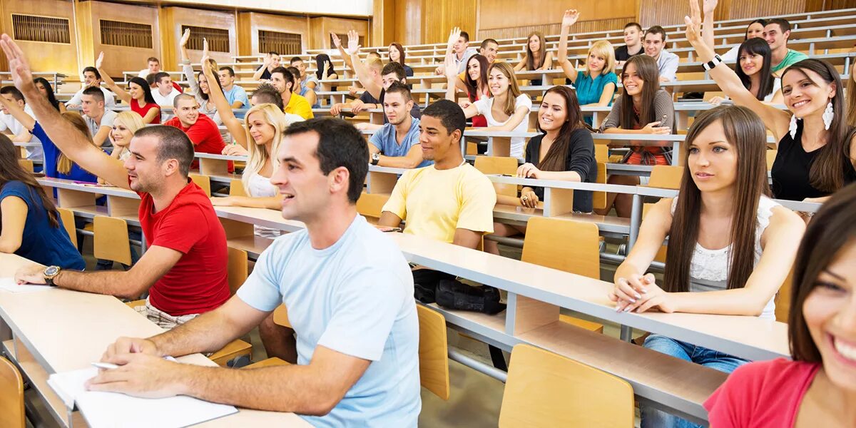 The students are the lecture. Студенты в аудитории. Аудитория в университете. Люди на лекции. Аудитория в университете со студентами.