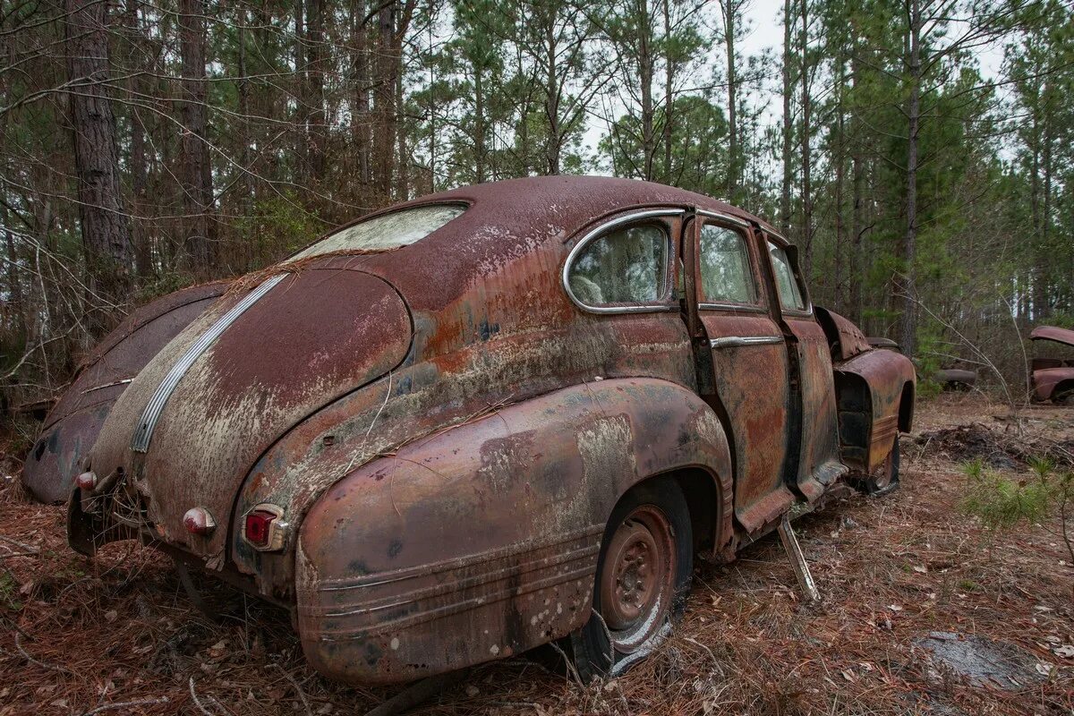 Старые ржавые машины. Ржавая машина. Ржавая машина. Видео старых авто. Ржавые ретро автомобили.